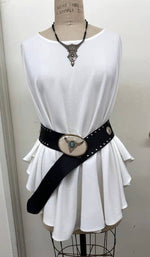B422 Black leather belt