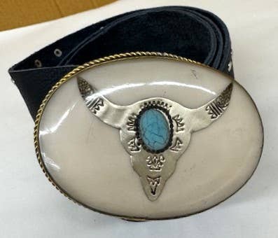 B422 Black leather belt