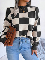 Checkerboard Contrasting Loose Collar Knitted Sweater: White / L