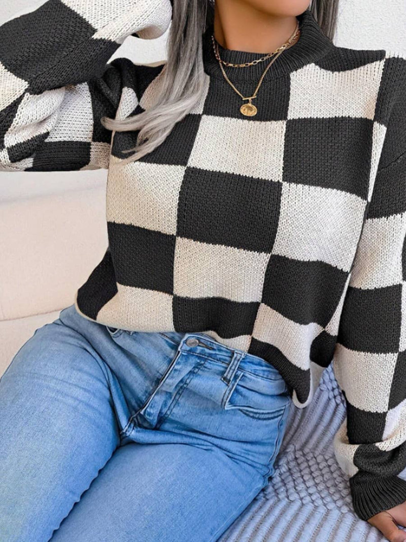 Checkerboard Contrasting Loose Collar Knitted Sweater: White / L