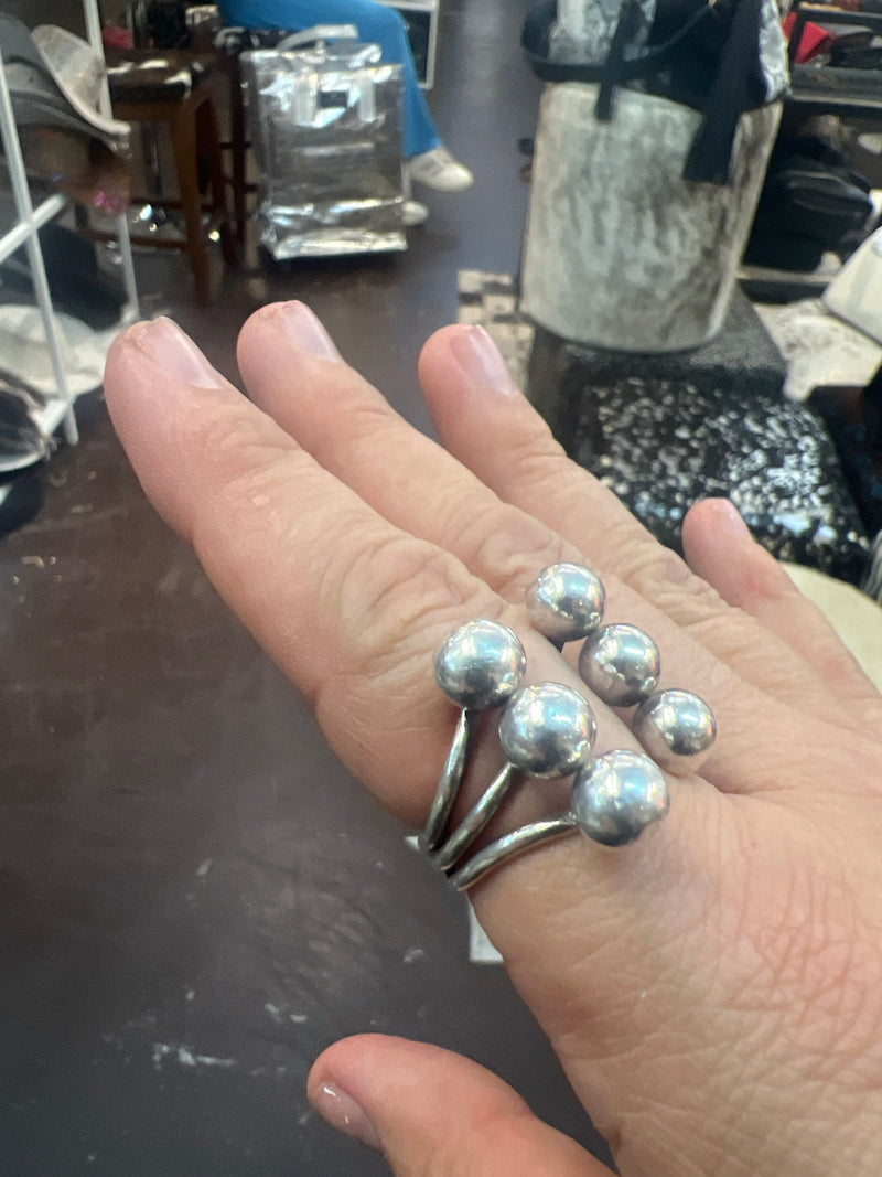 Sterling ball ring